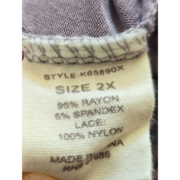 Paper + Tee Sleeveless Blouse Women's 2X Purple Lace V Neck Trim Ruffles Buttons - Picture 6 of 16